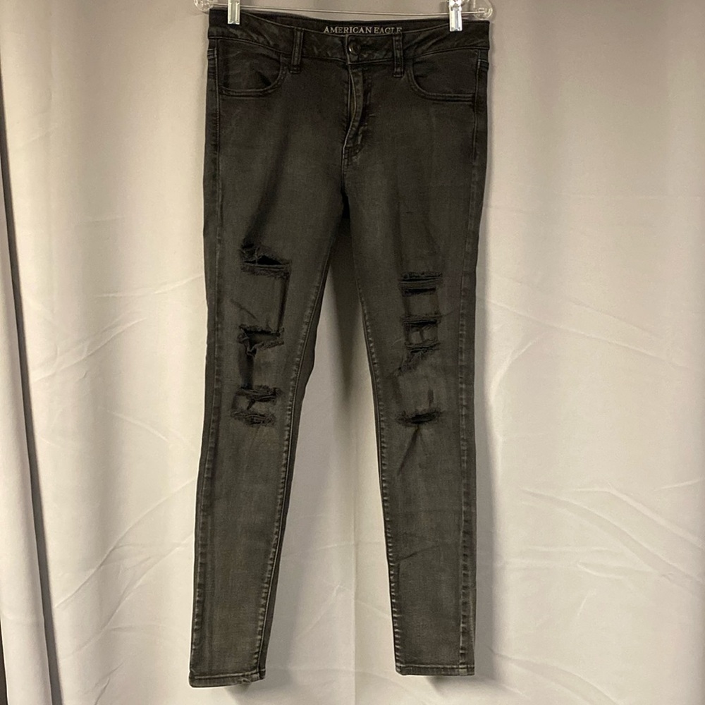 American Eagle Distressed Jegging